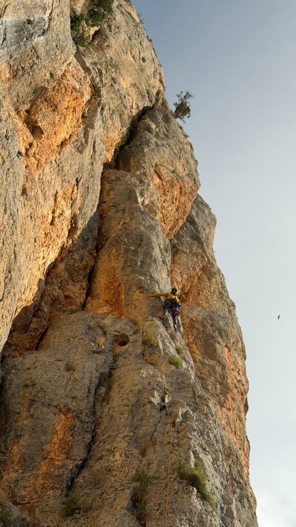 escalade grande voie montrebei ganxets